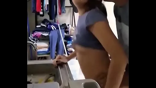 Nye Cute amateur Mexican girl is fucked while doing the dishes toppvideoer