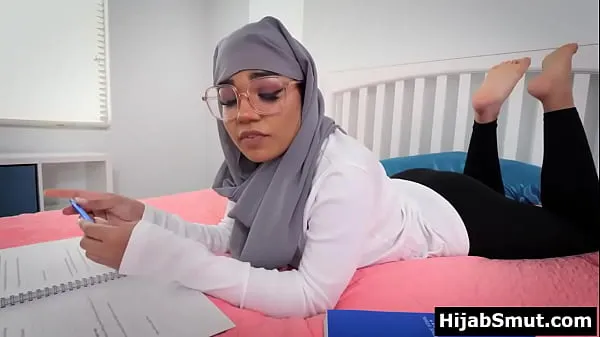新Cute muslim teen fucked by her classmate热门视频
