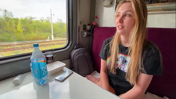 Nouvelles La belle-mère mariée Alina Rai a eu des relations sexuelles dans le train avec un inconnu meilleures vidéos