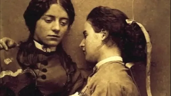 Video mới Pornostalgia, Vintage Lesbians hàng đầu