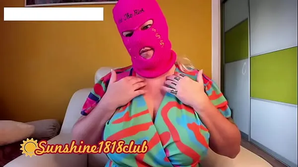 Nieuwe Neon pink skimaskgirl big boobs on cam recording October 27th topvideo's