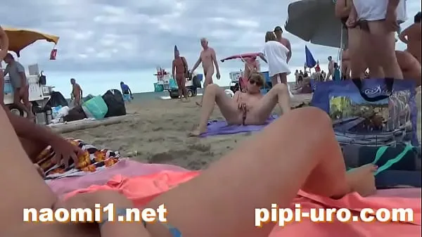 Nieuwe girl masturbate on beach topvideo's