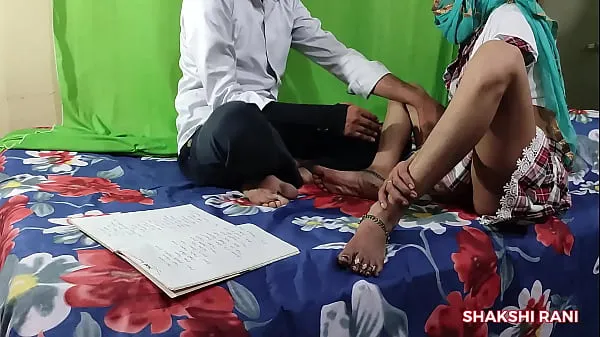 Novi Indian Tuition teacher with student hindi desi chudai najboljši videoposnetki