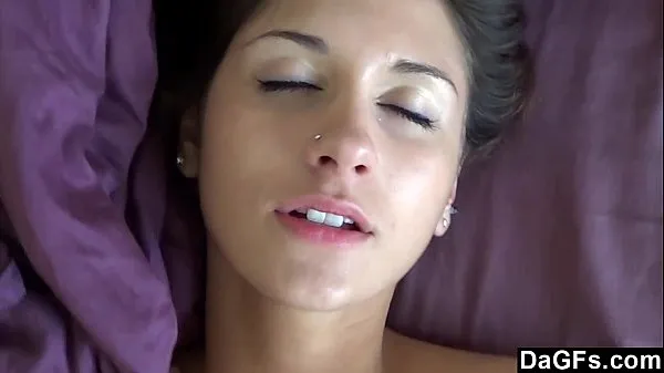 Nové Dagfs - Amazing Homemade Sex With Sensual Brunette In My Bed najlepšie videá