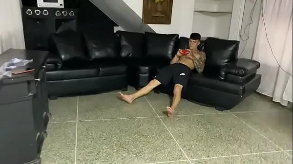 Video mới My step uncle is young and handsome, he makes me horny and I put his cock in my mouth while he is on his phone hàng đầu