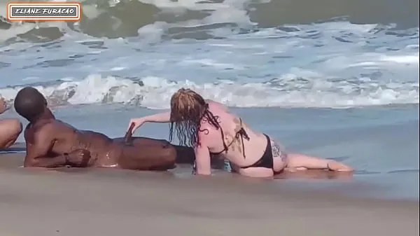 New Fizemos sexo com estranho na praia ele deixou nós duas toda fodida top Videos