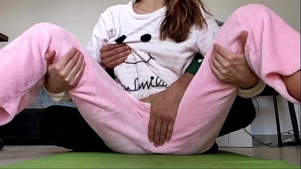 Νέα asian amateur real homemade teasing pussy and small tits fetish in pajamas κορυφαία βίντεο